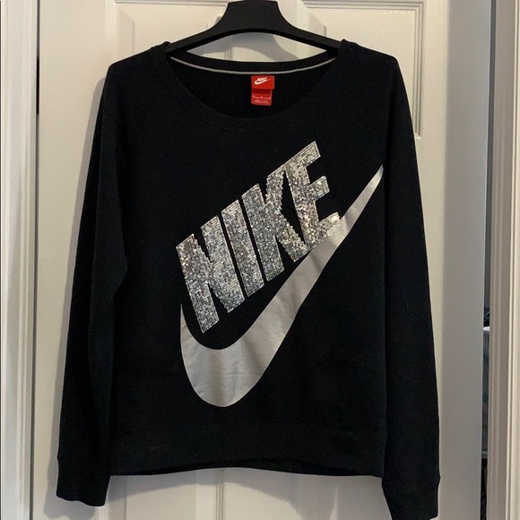 Nike Tops - Women’s Nike sweatshirt Nike Tops - Women’s Nike sweatshirt